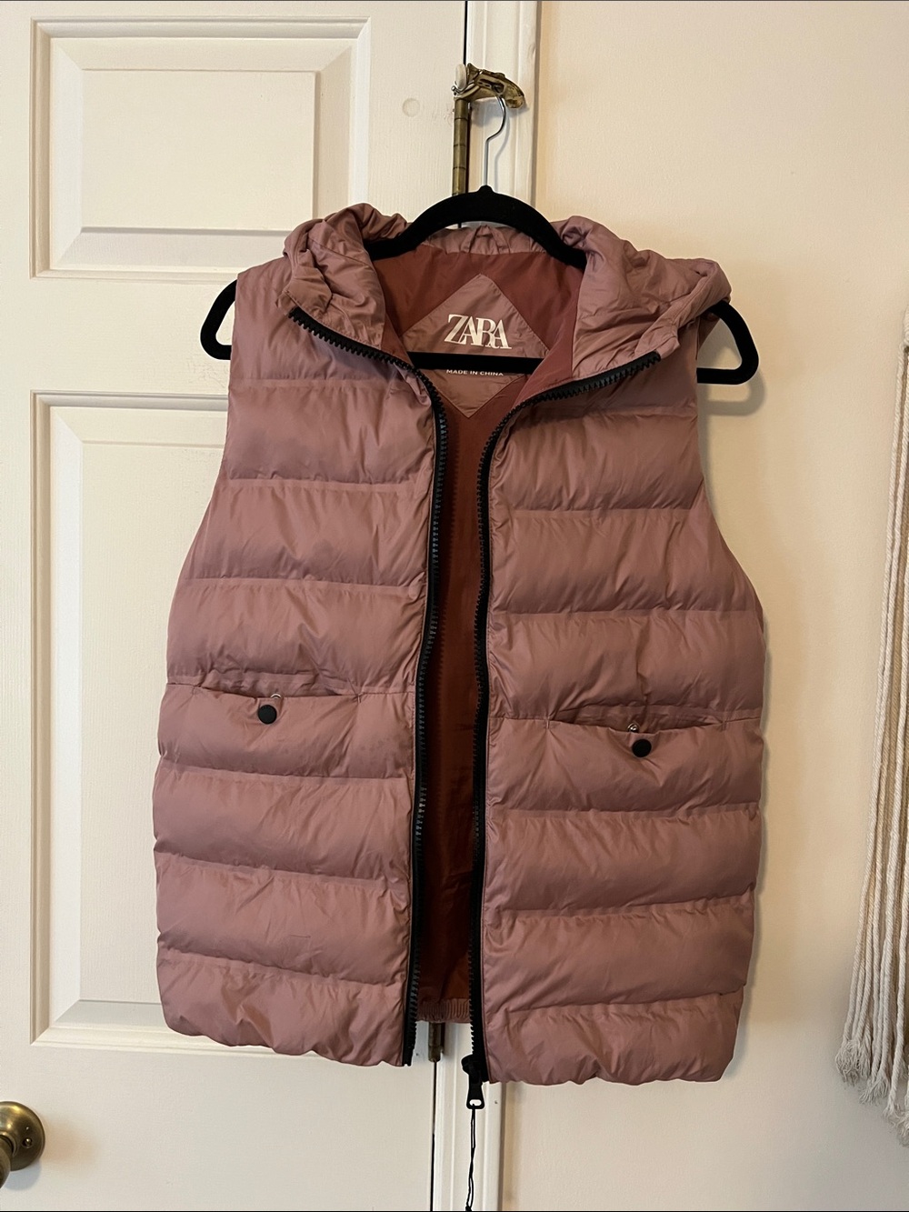 NWOT Zara hooded puffer vest size 11/12 fits like Adult S